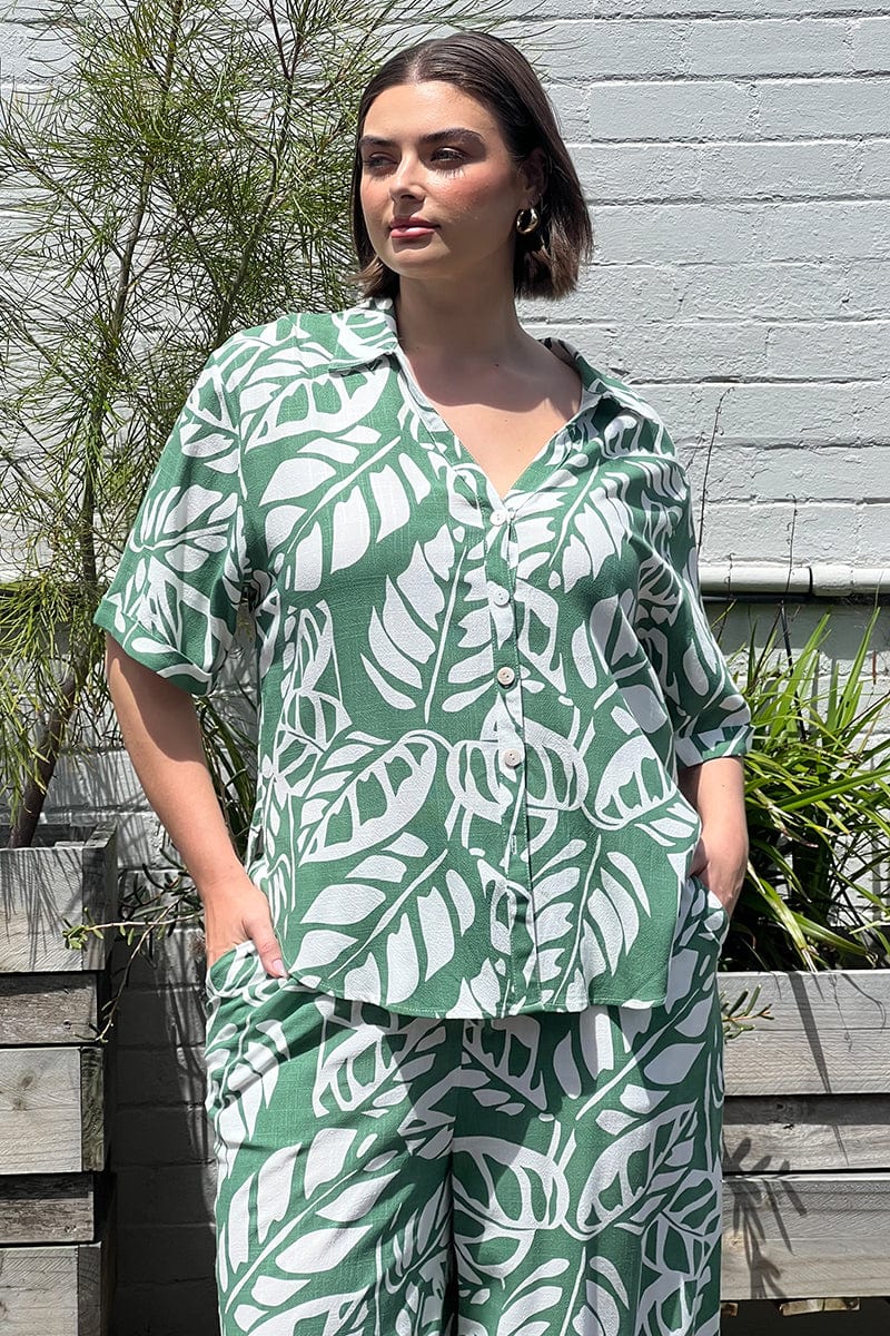 Green Abstract Relaxed Shirt Short Sleeve Linen Blend for YouandAll Fashion