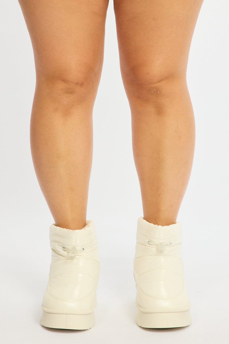 White Snow Boots for YouandAll Fashion