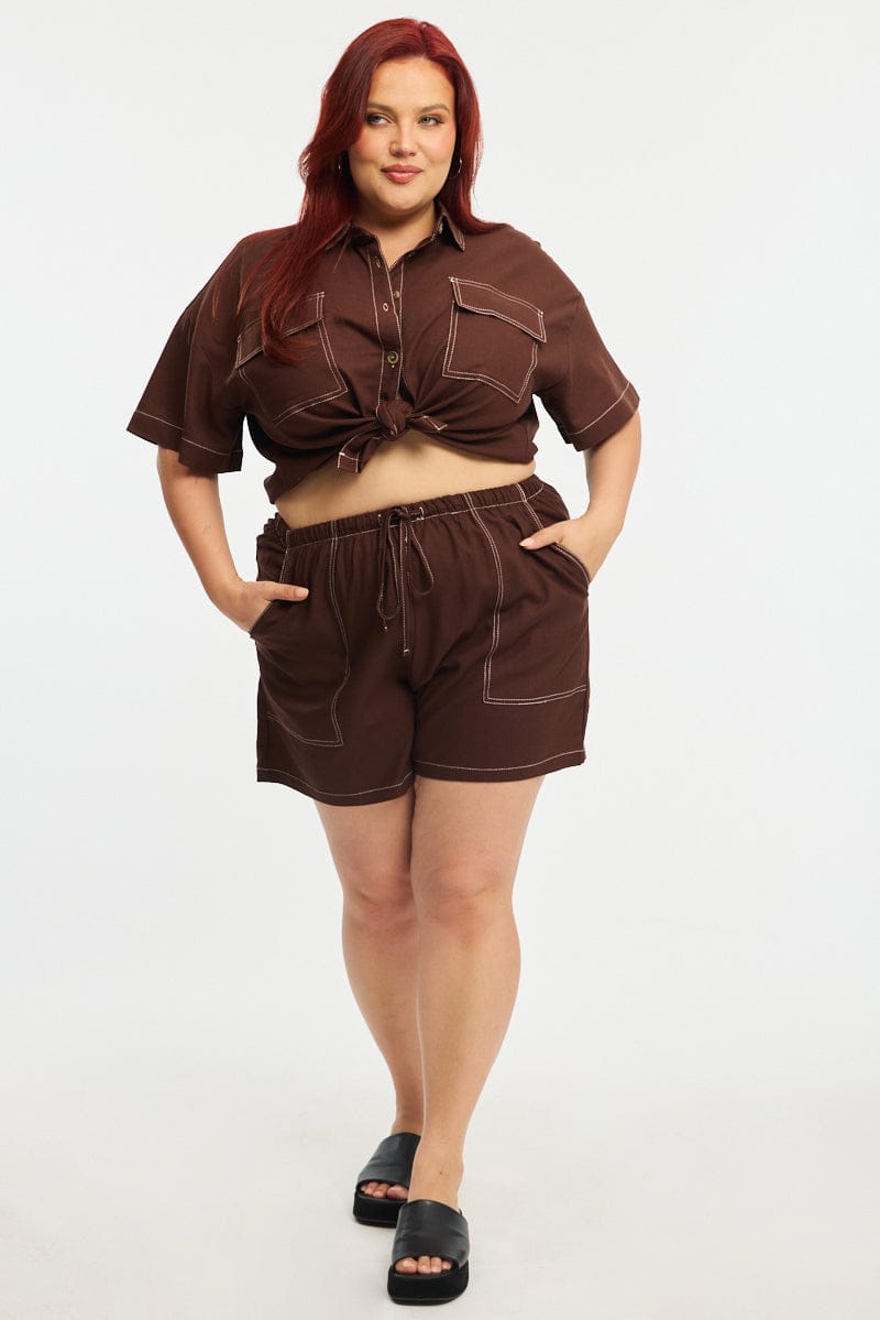 Brown Shorts Elastic Waist Outpocket for YouandAll Fashion