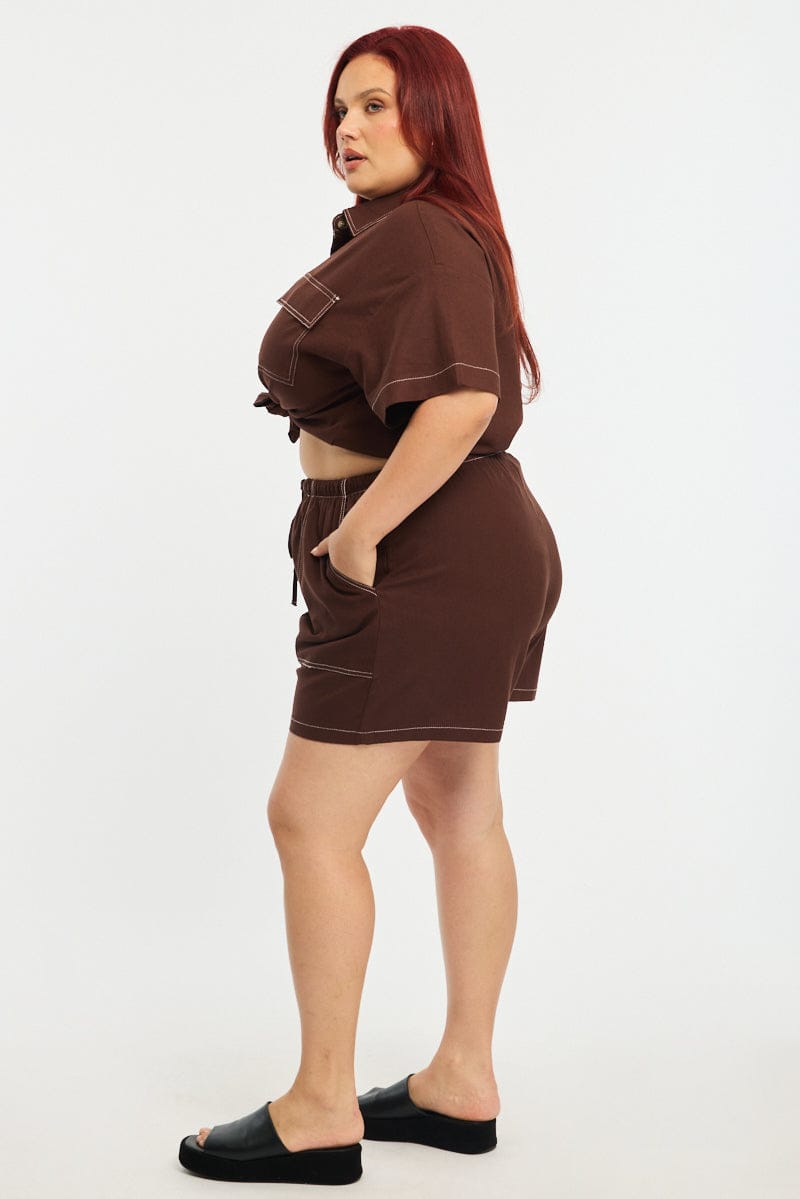 Brown Shorts Elastic Waist Outpocket for YouandAll Fashion