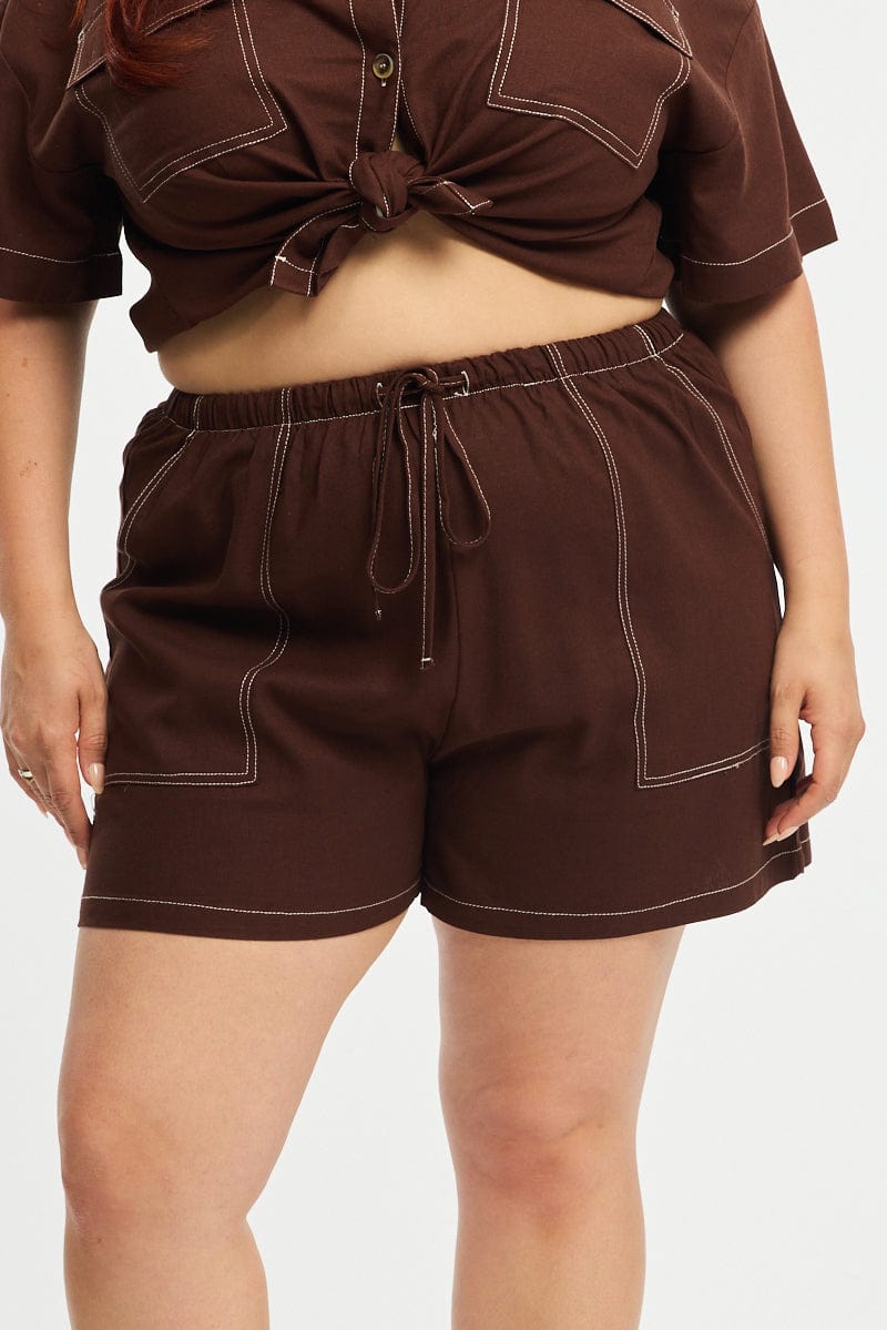 Brown Shorts Elastic Waist Outpocket for YouandAll Fashion