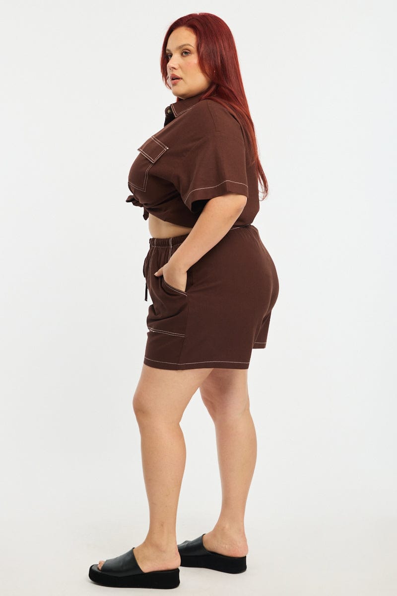 Brown Shorts Elastic Waist Outpocket for YouandAll Fashion