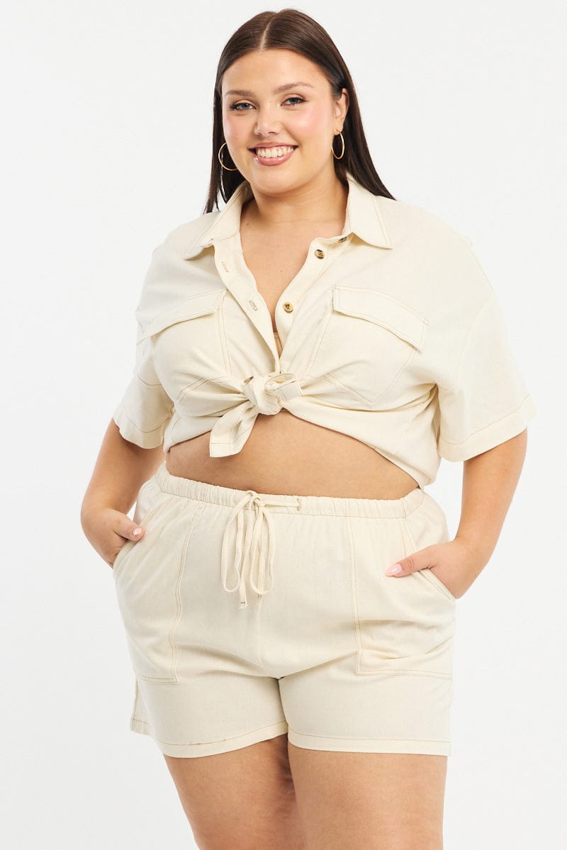 White Shorts Elastic Waist Outpocket for YouandAll Fashion
