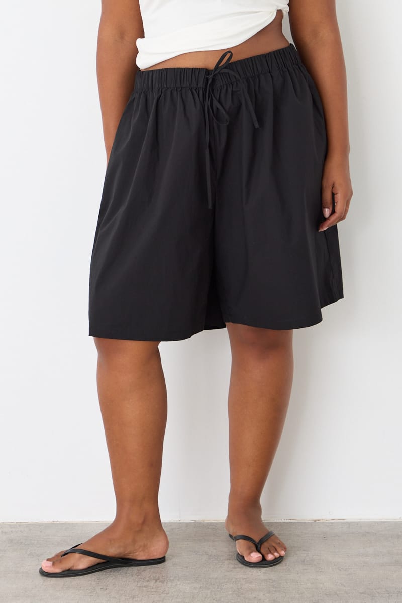 Black Relaxed Pull-on Bermuda Shorts for YouandAll Fashion