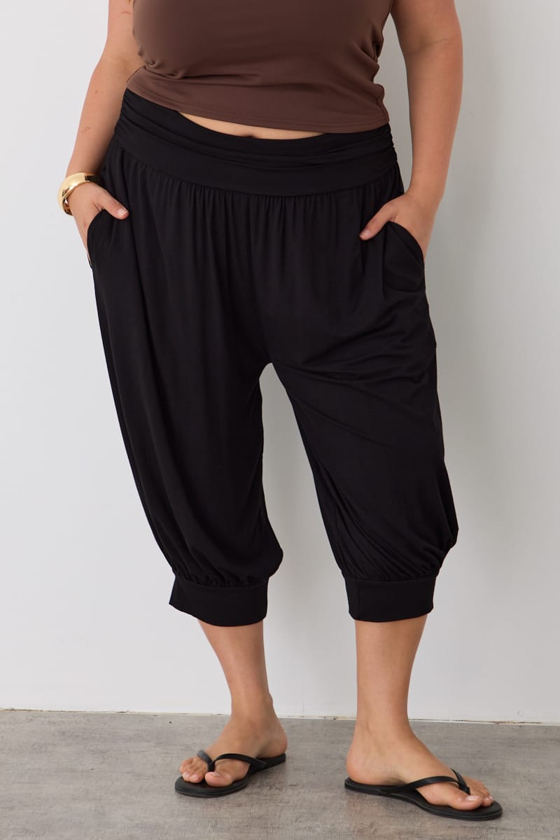 Black Cropped Balloon Pants for YouandAll Fashion
