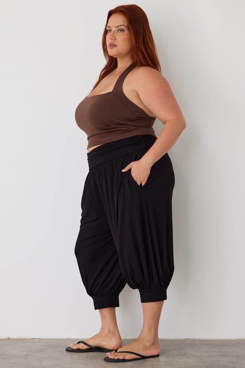 Black Cropped Balloon Pants for YouandAll Fashion