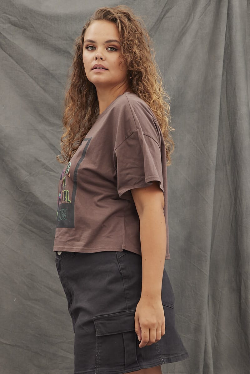Brown Graphic T-shirt Short Sleeve Music Festival for YouandAll Fashion