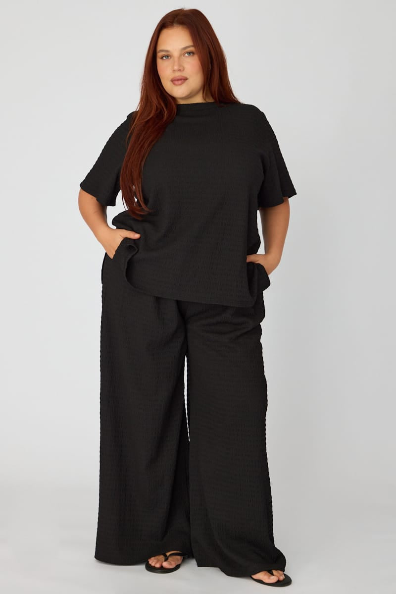 Black Textured T-shirt Short Sleeve for YouandAll Fashion