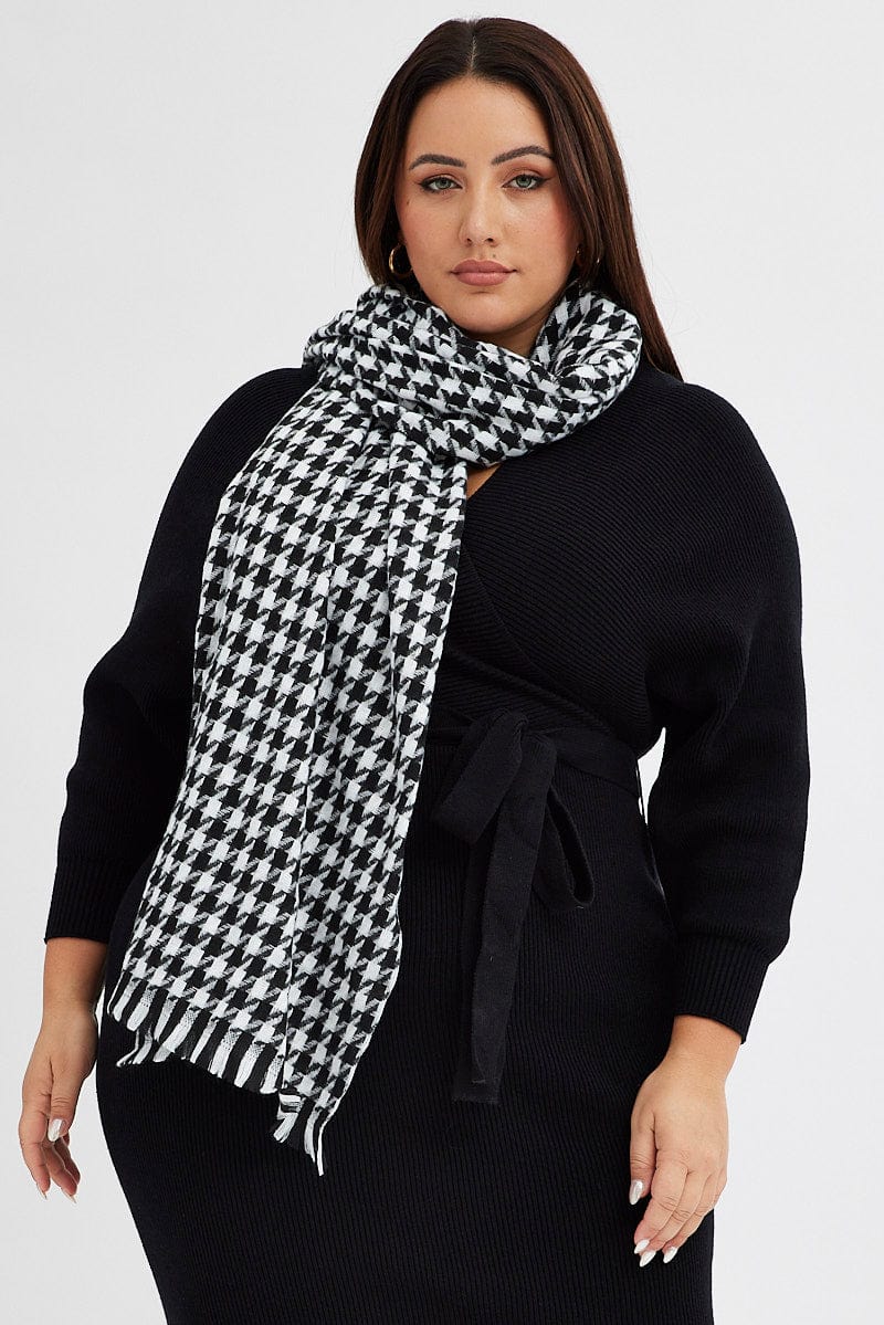 Black Dogtooth Scarf with Raw Edge for YouandAll Fashion