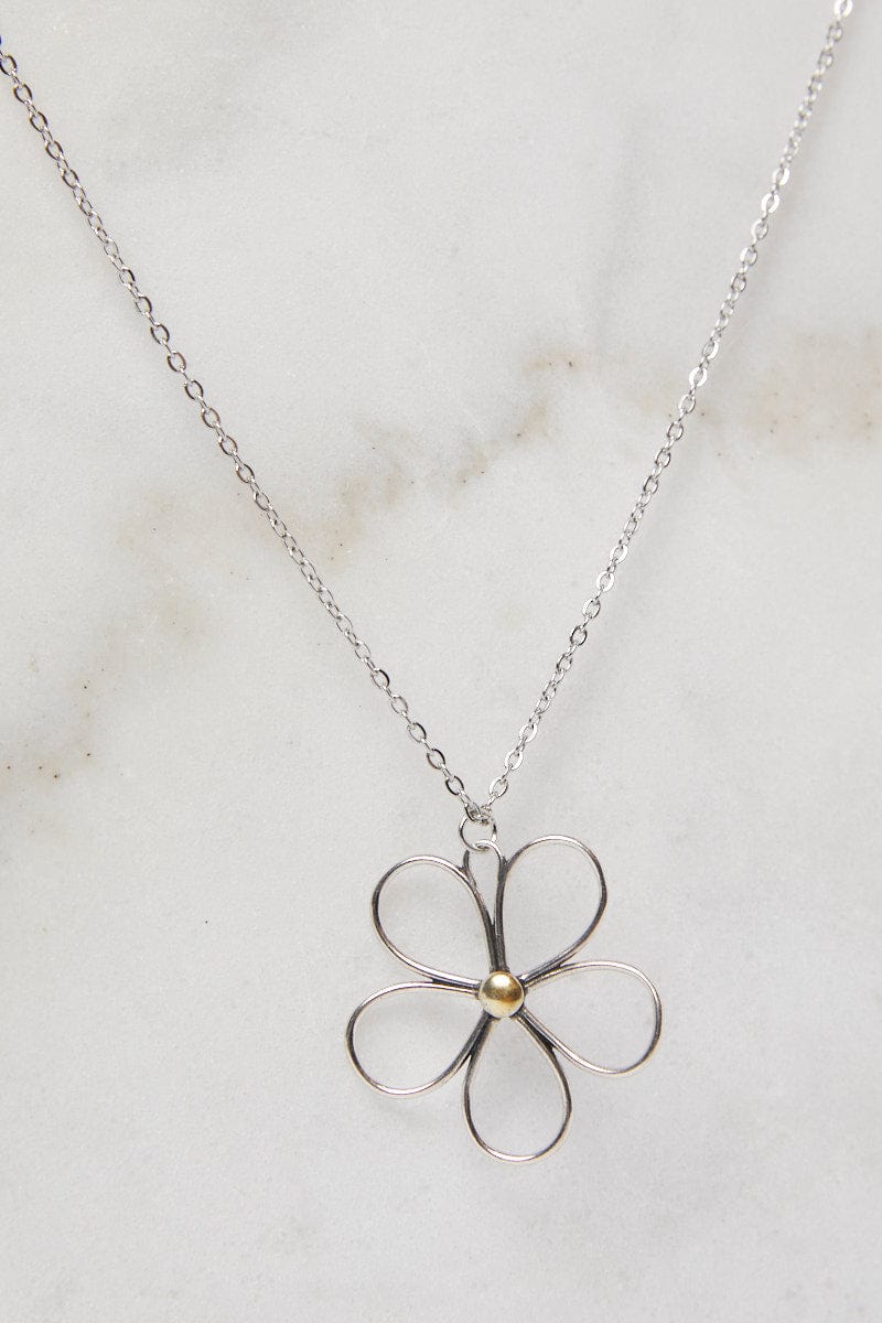 Silver Flower Pendent Necklace for YouandAll Fashion