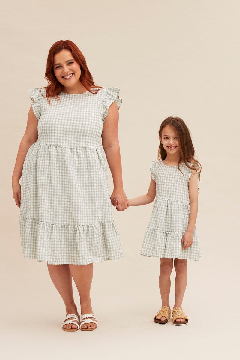 CHECK Short Sleeve Check Tiered Smock Dress