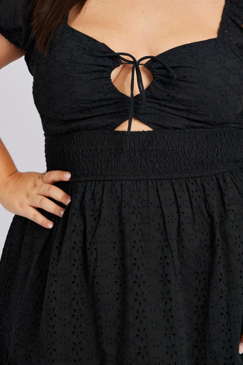 Short black fit outlet and flare dress