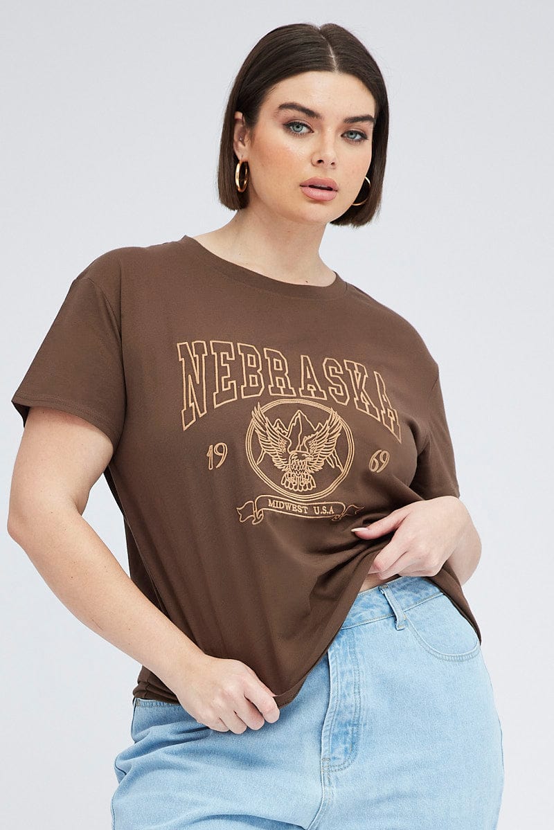 Brown Graphic T Shirt Short Sleeve Crew Neck for YouandAll Fashion